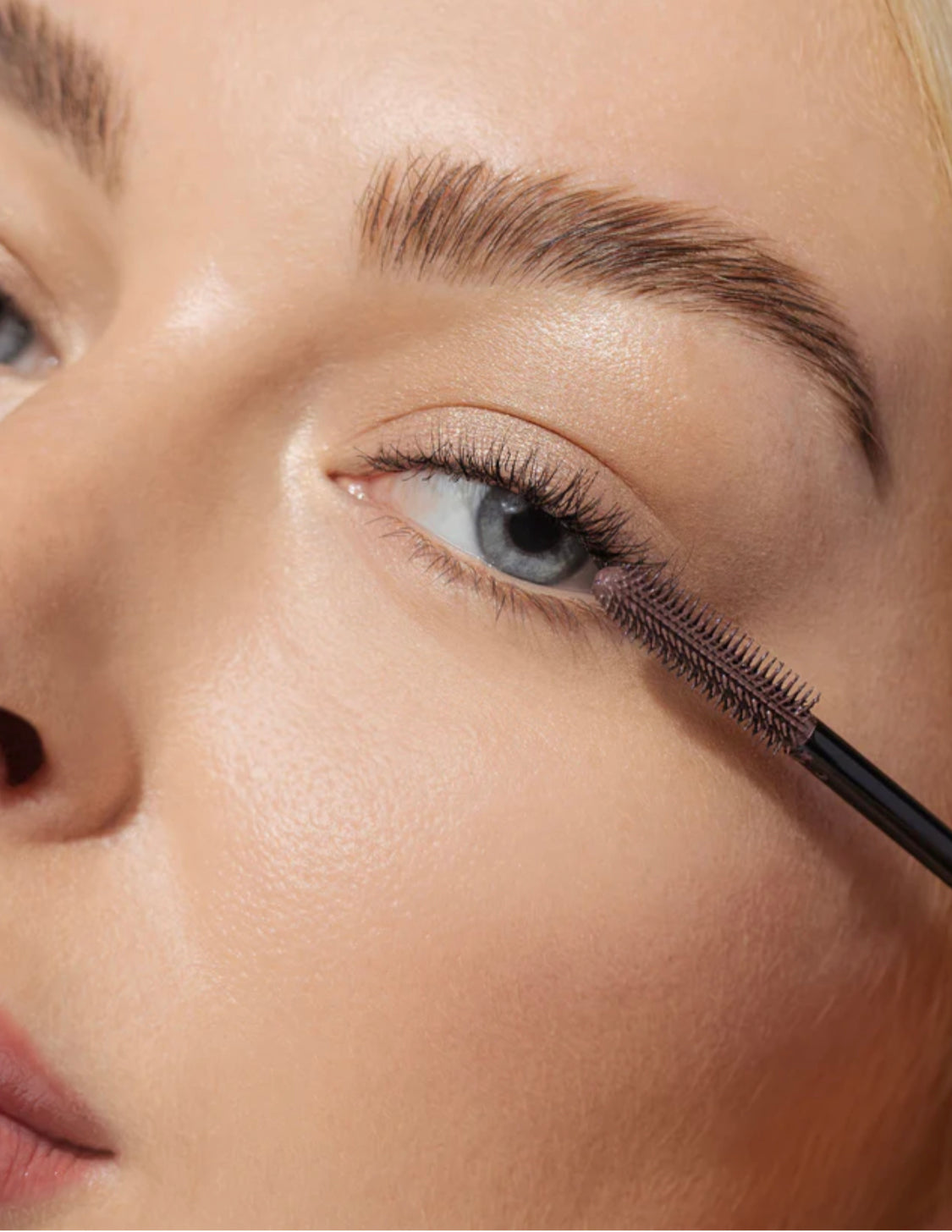 FitGlow Plum Lash Primer