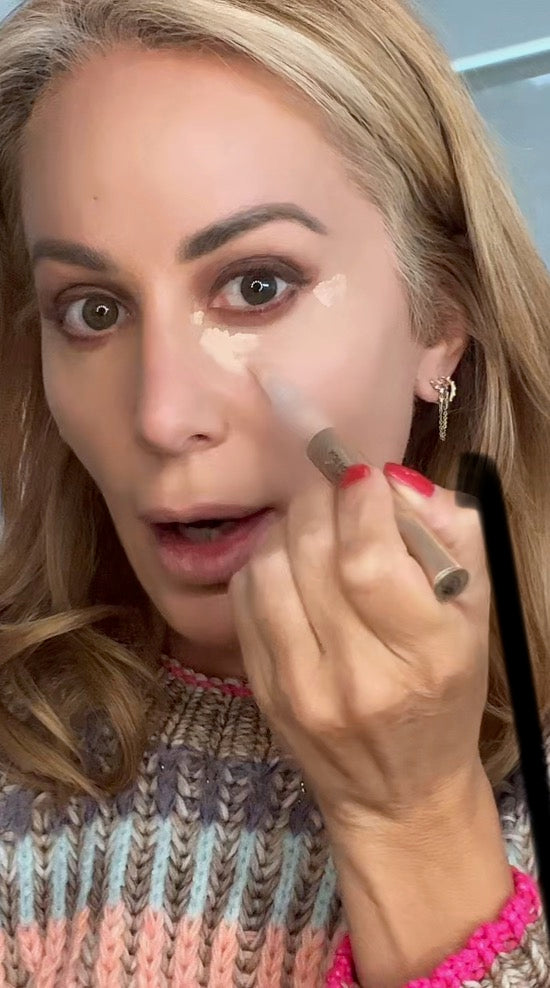 Active Light® Under-eye Concealer on Kat